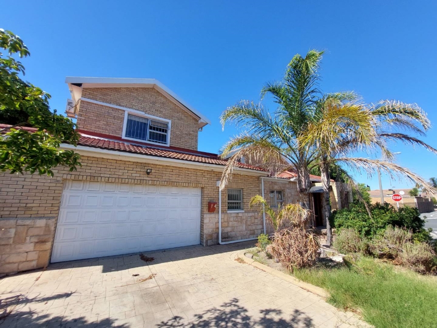 To Let 4 Bedroom Property for Rent in Brackenfell North Western Cape